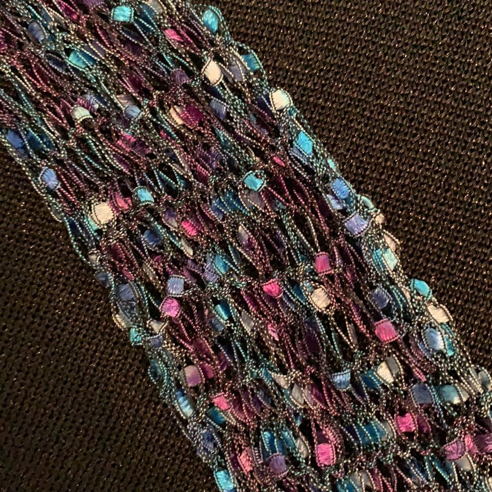 Handmade scarf - Picture 4 of 5